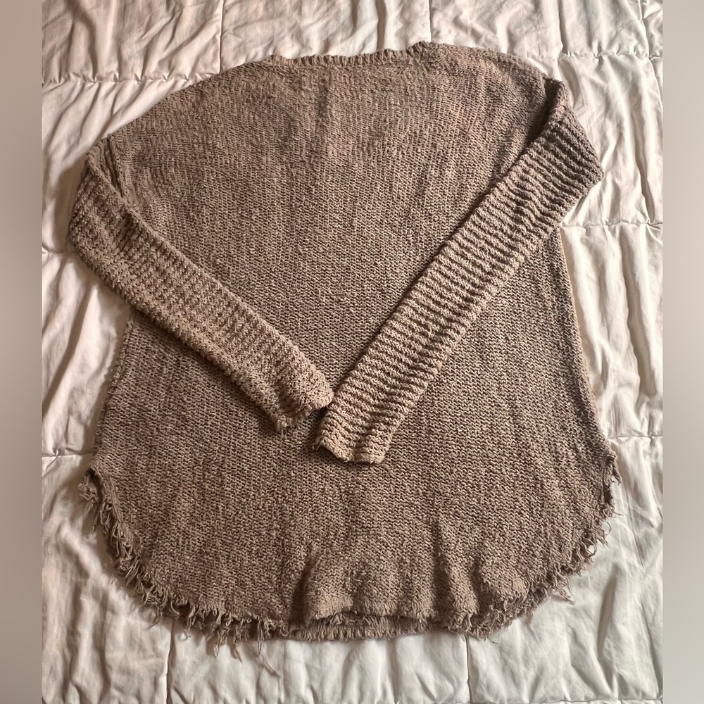 FREE PEOPLE cotton nubbly v-neck sweater. Size Medium - Picture 4 of 5